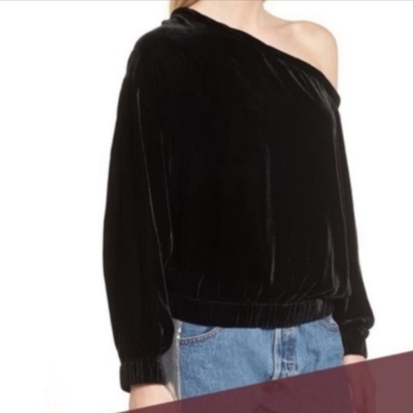 Kendall & Kylie Tops - Kendall & Kylie Black One-Shoulder LS Velvet Top Size XS